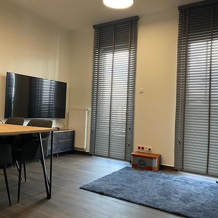 Apartamenty Wola Tower Varşova Dış mekan fotoğraf