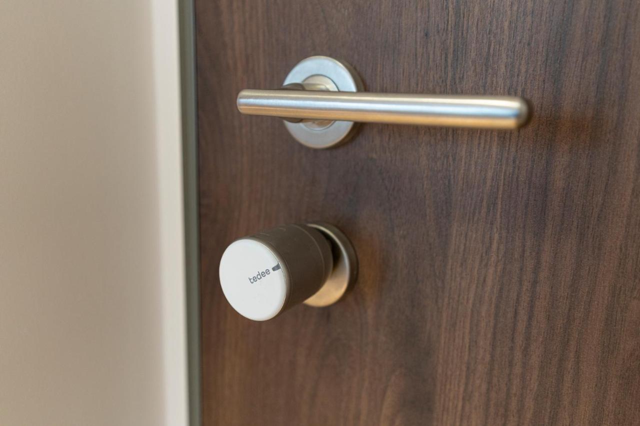 Apartamenty Wola Tower Varşova Dış mekan fotoğraf