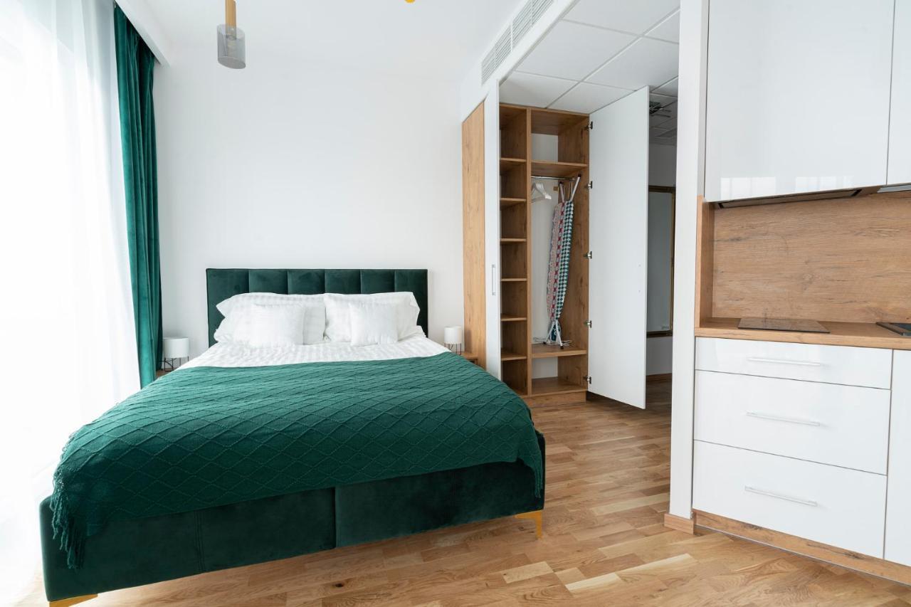 Apartamenty Wola Tower Varşova Dış mekan fotoğraf