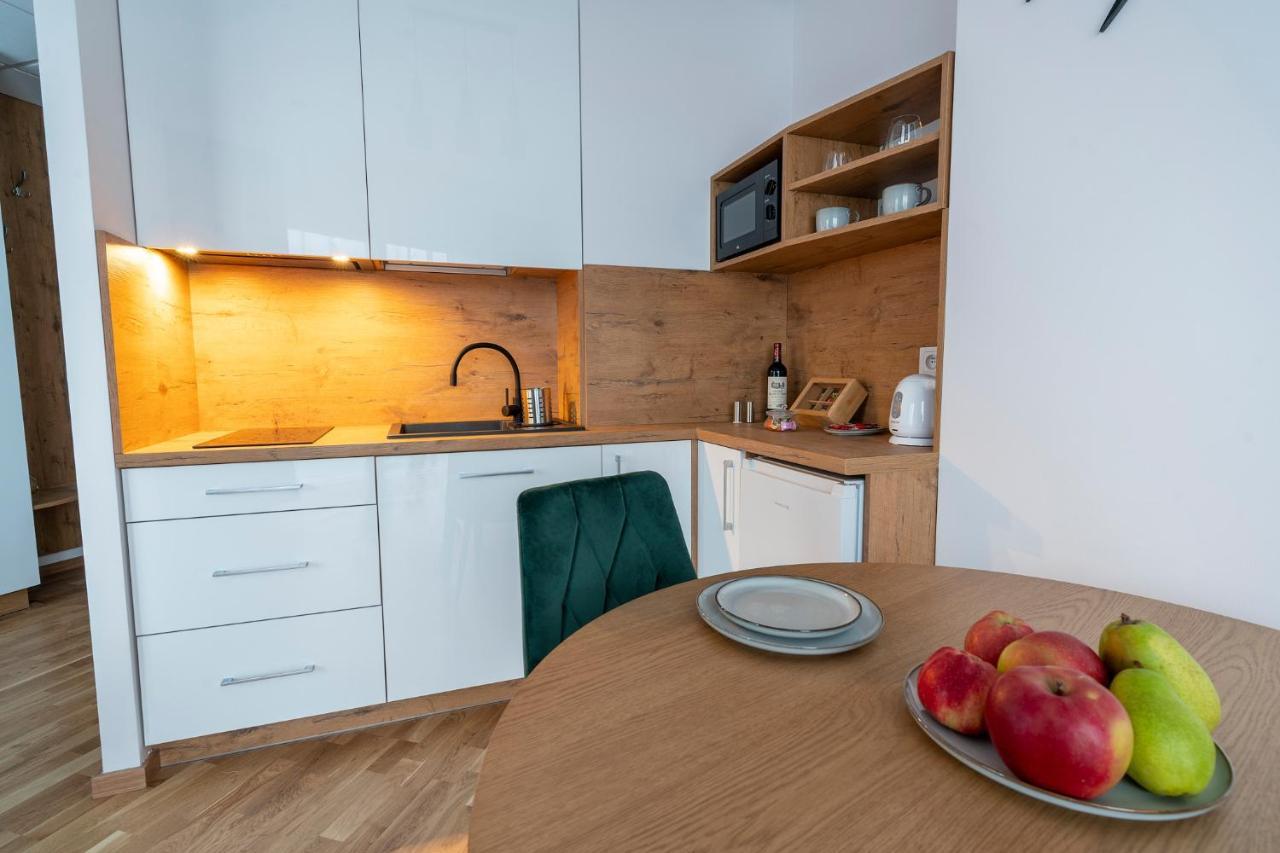 Apartamenty Wola Tower Varşova Dış mekan fotoğraf