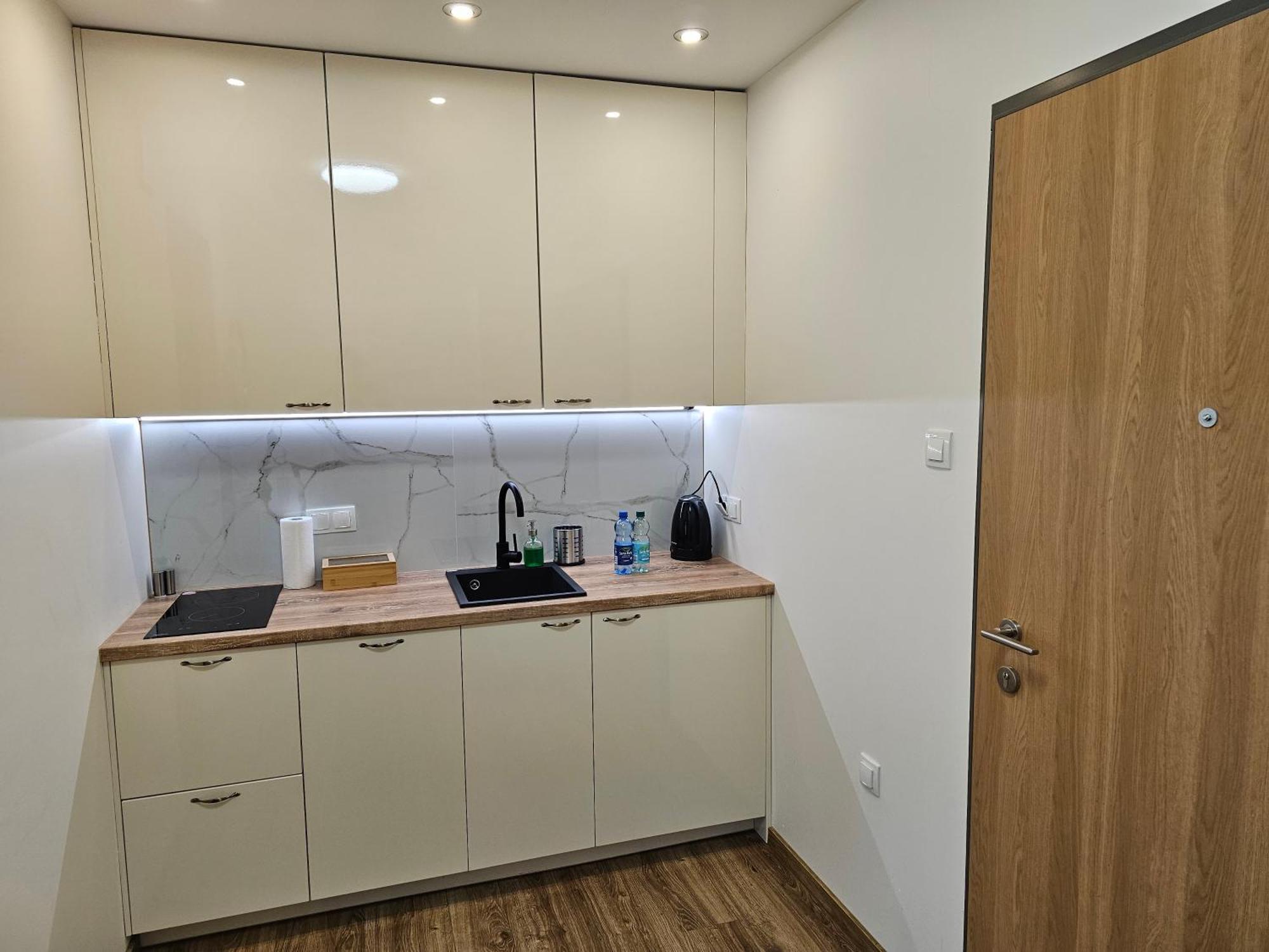 Apartamenty Wola Tower Varşova Dış mekan fotoğraf