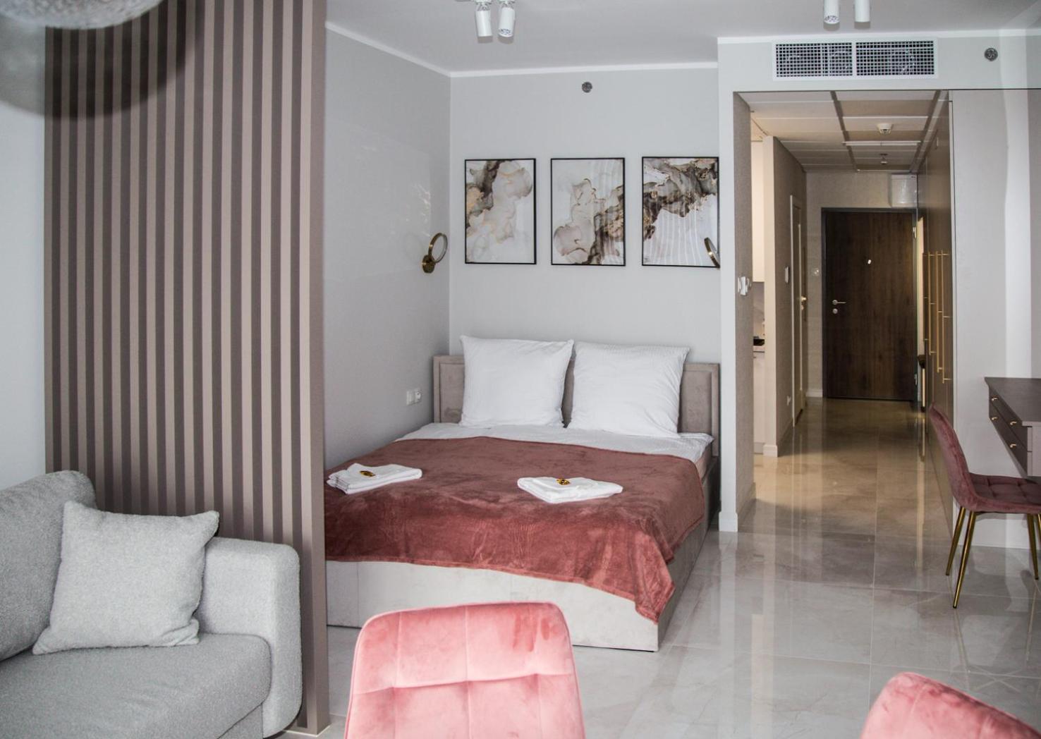 Apartamenty Wola Tower Varşova Dış mekan fotoğraf