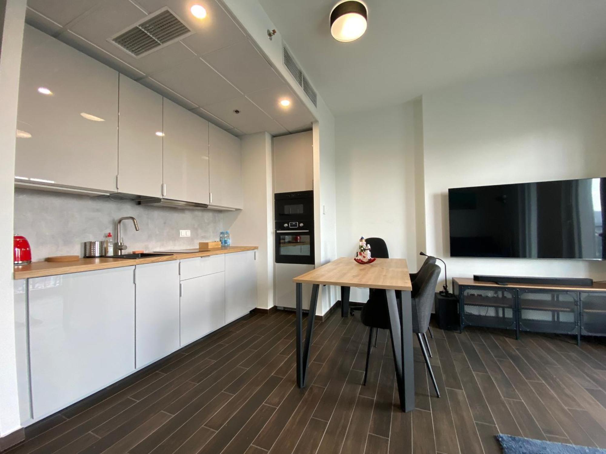 Apartamenty Wola Tower Varşova Dış mekan fotoğraf