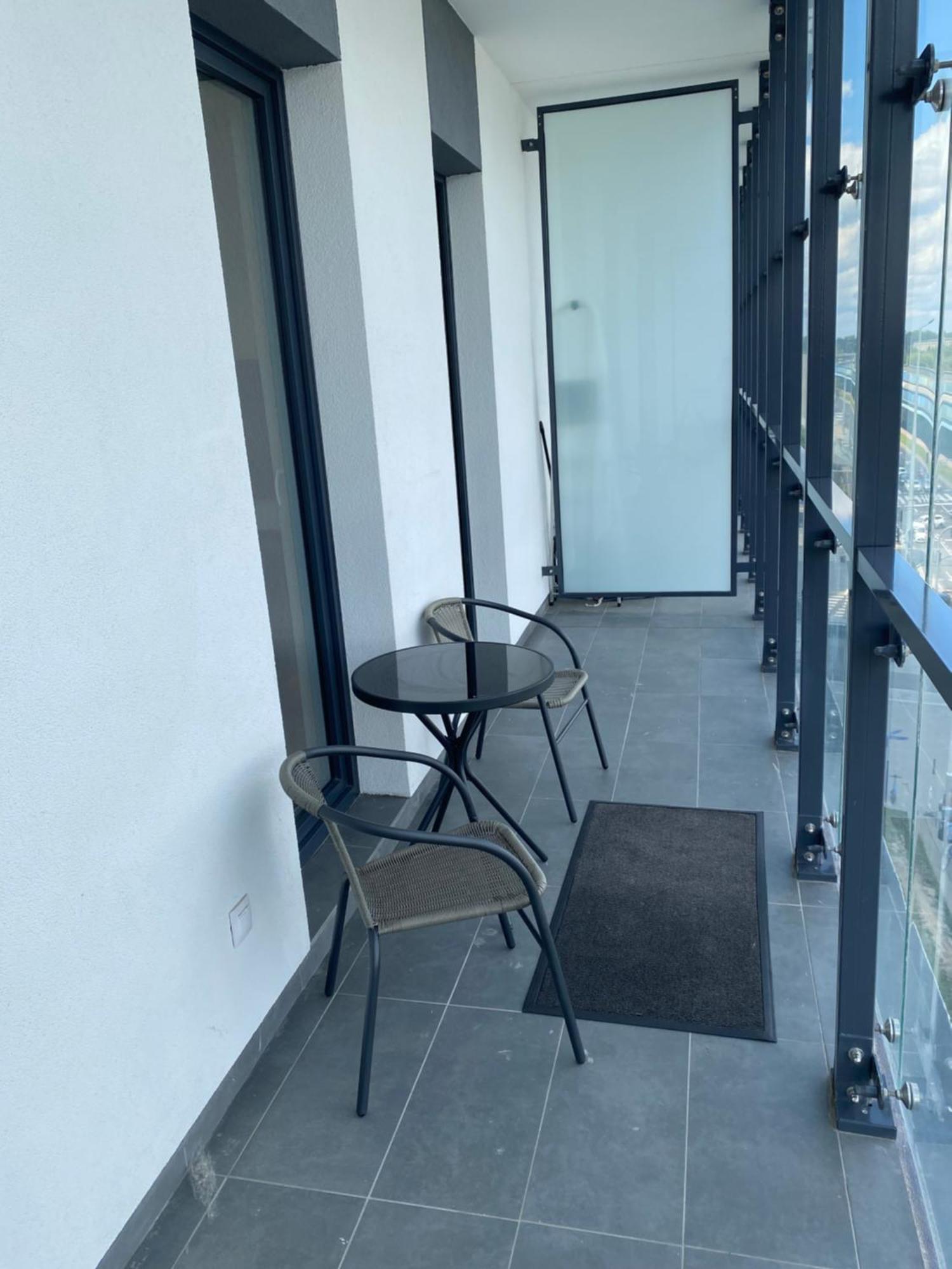 Apartamenty Wola Tower Varşova Dış mekan fotoğraf